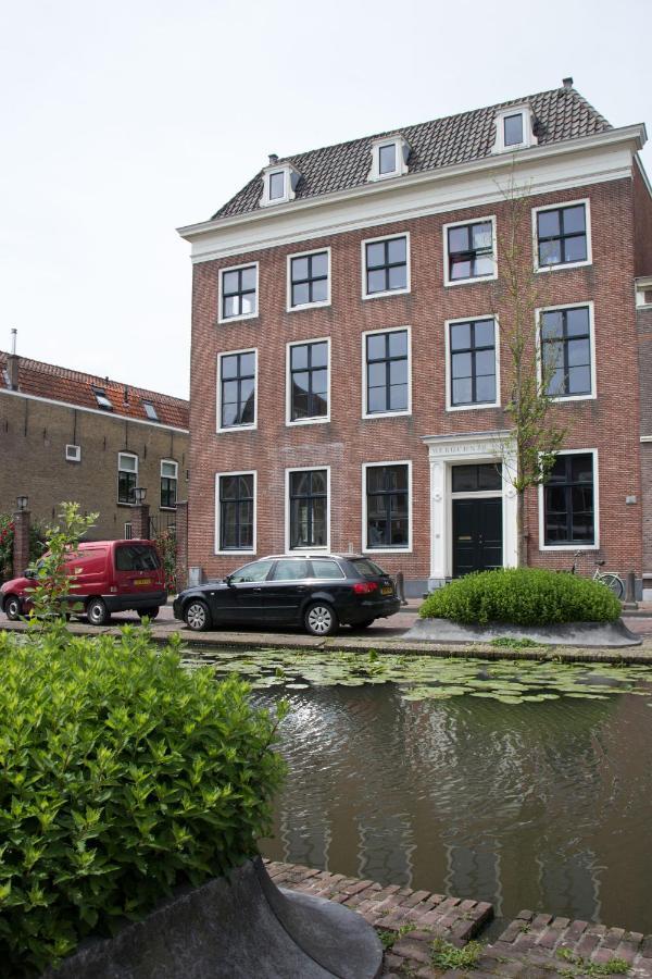 Canal House In Historic City Center Гауда Екстериор снимка